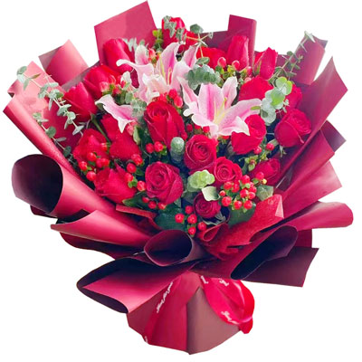 日照22朵红玫瑰百合，爱的火焰